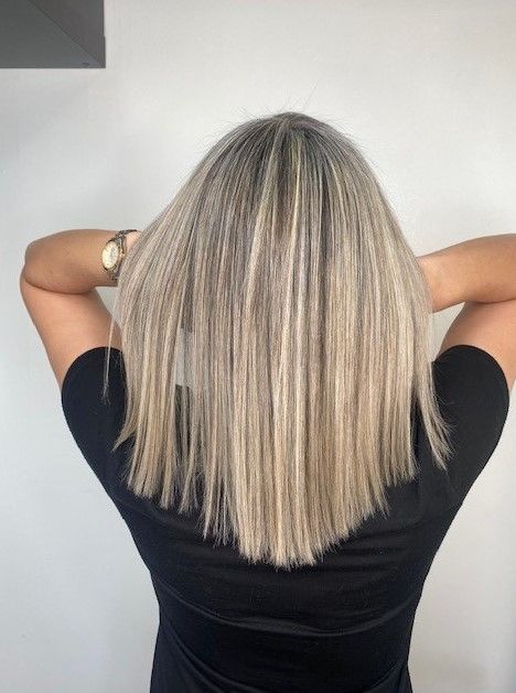 Blended ash-blonde highlights, straight lob